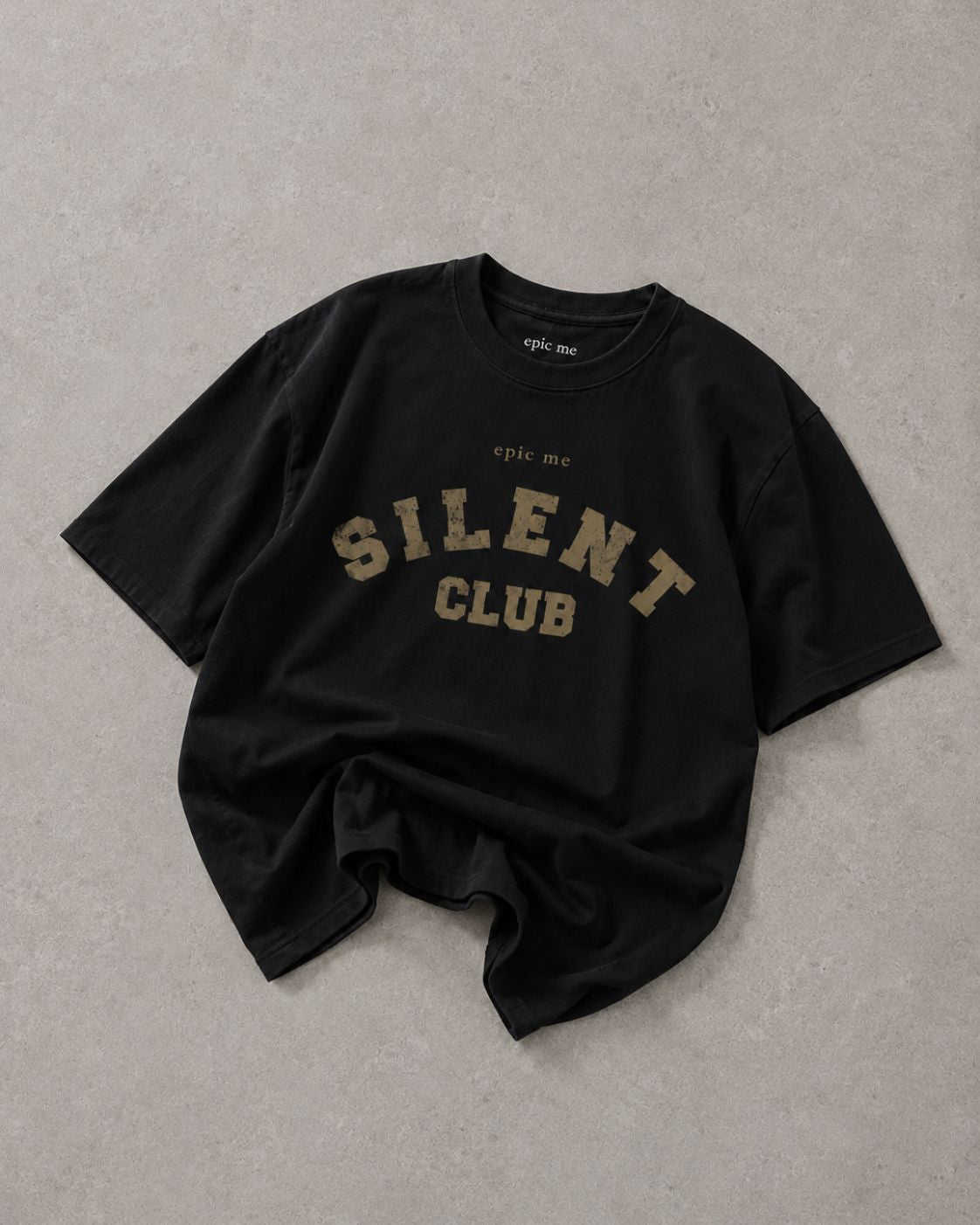 Camiseta Silent Club Negra Gold