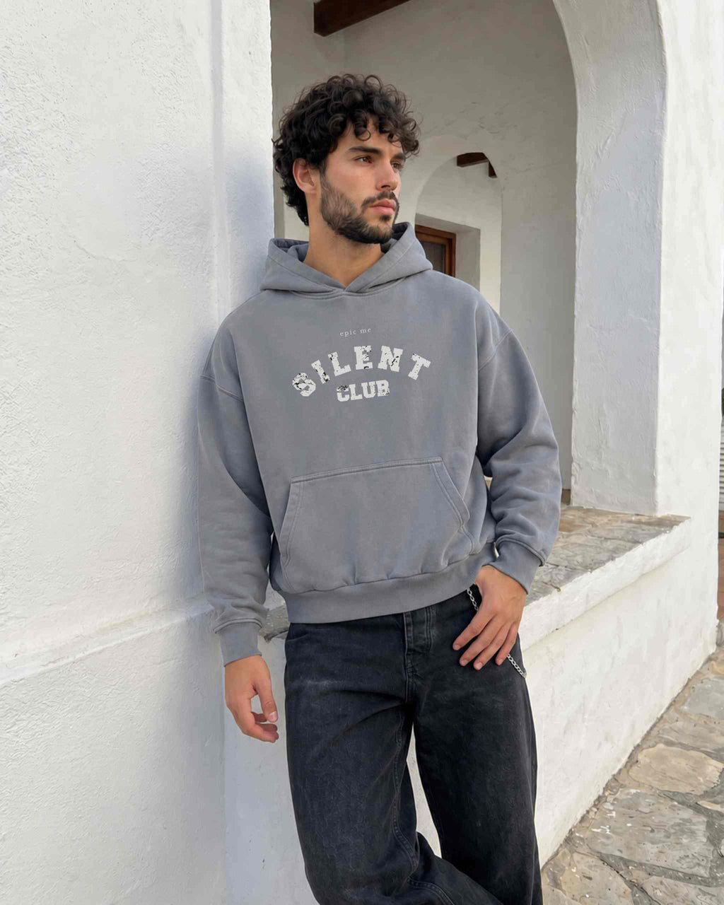Sudadera boxy hombre con capucha y estampado vintage Silent Club en felpa francesa 100% algodón