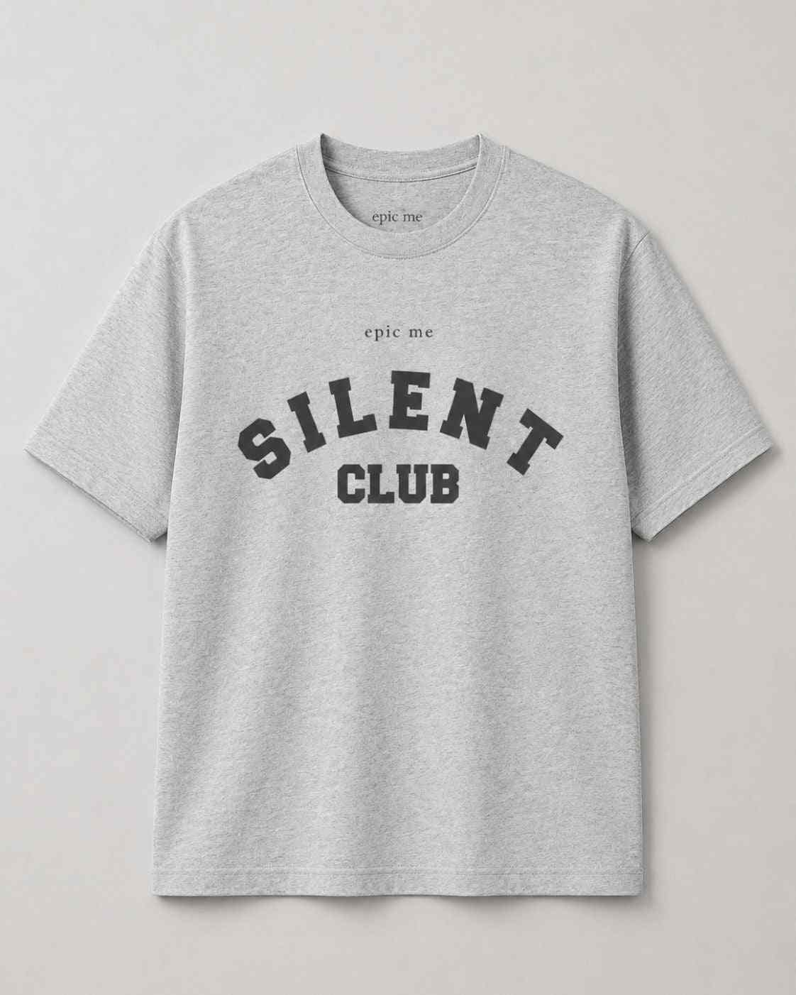 Detalle camiseta gris Silent Club Epic Me corte cuadrado algodón pesado