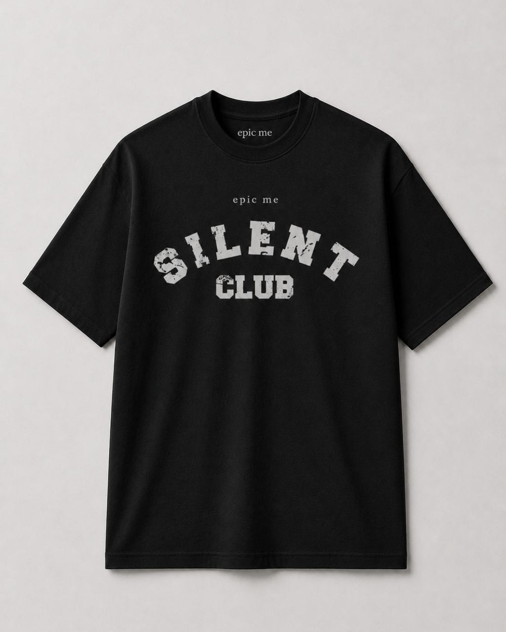 Camiseta negra Silent Club de algodón con corte boxy fit