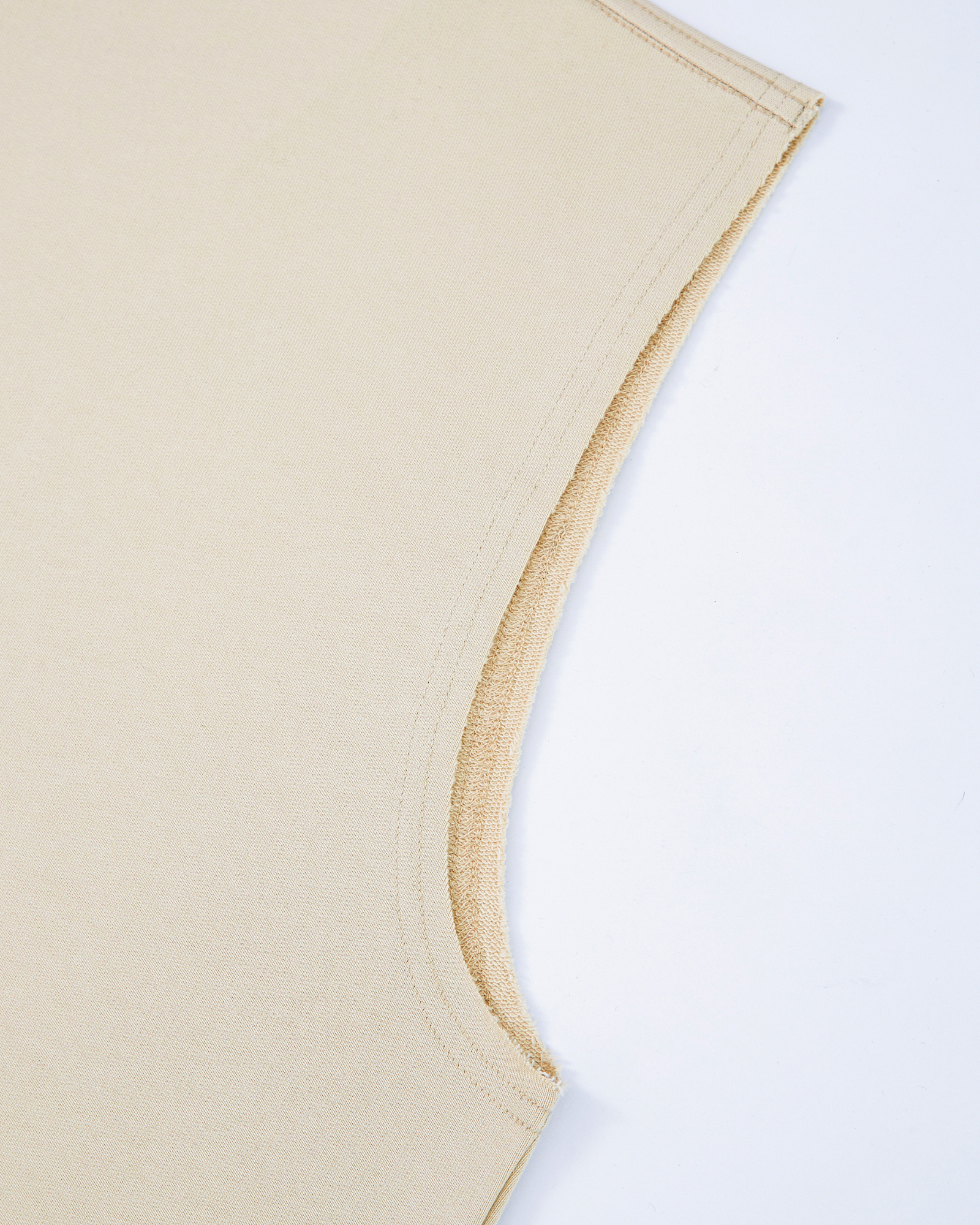 detalle sisa caída camiseta sin mangas beige