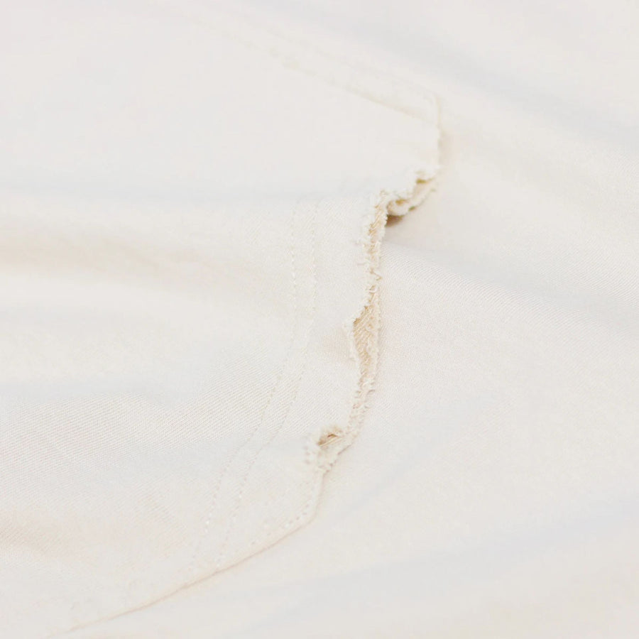 Detalle del bolsillo sin rematar en sudadera oversize vintage Always Cherishing beige EPIC ME