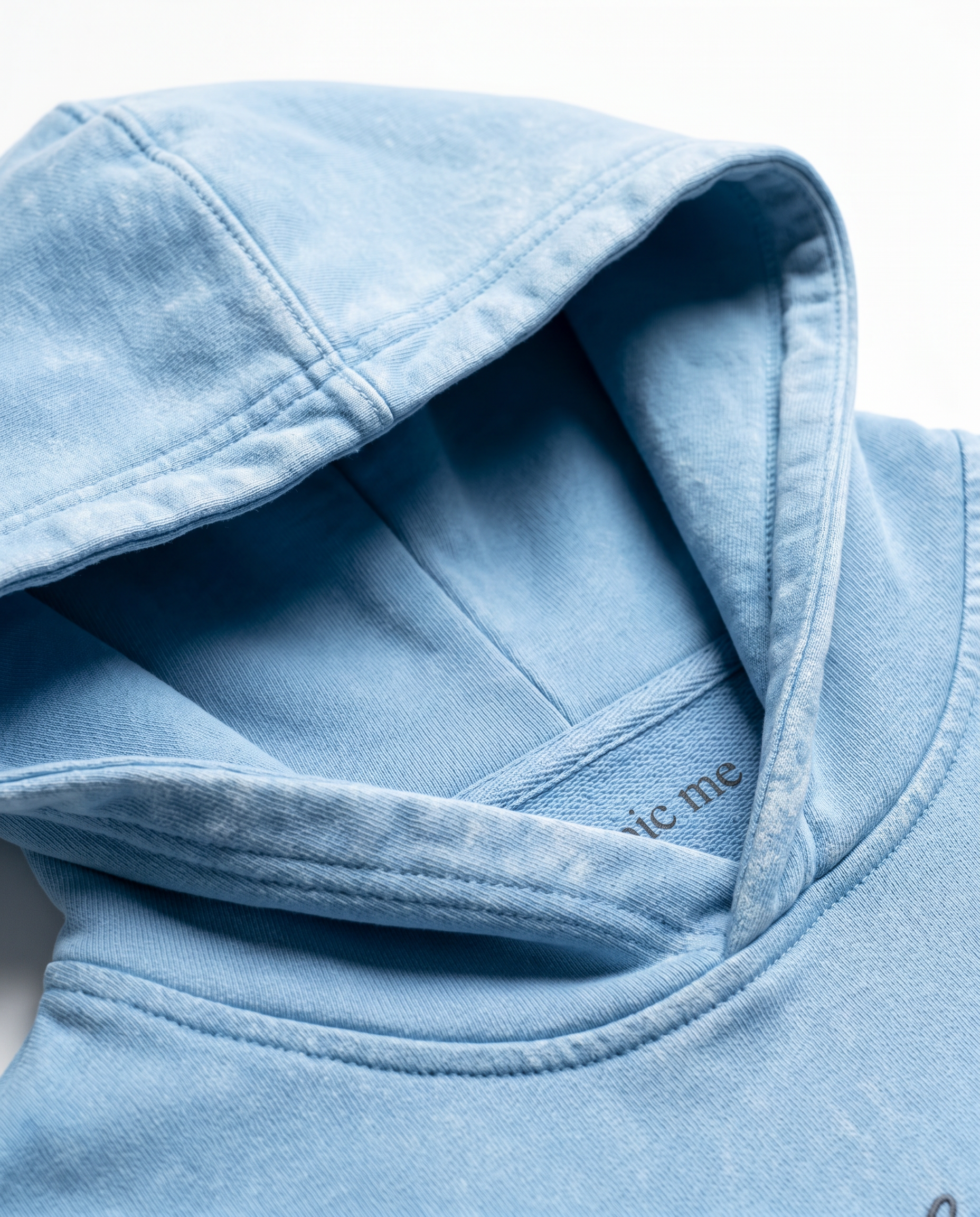 Detalle capucha interior sudadera boxy fit efecto lavado azul cielo Epic me
