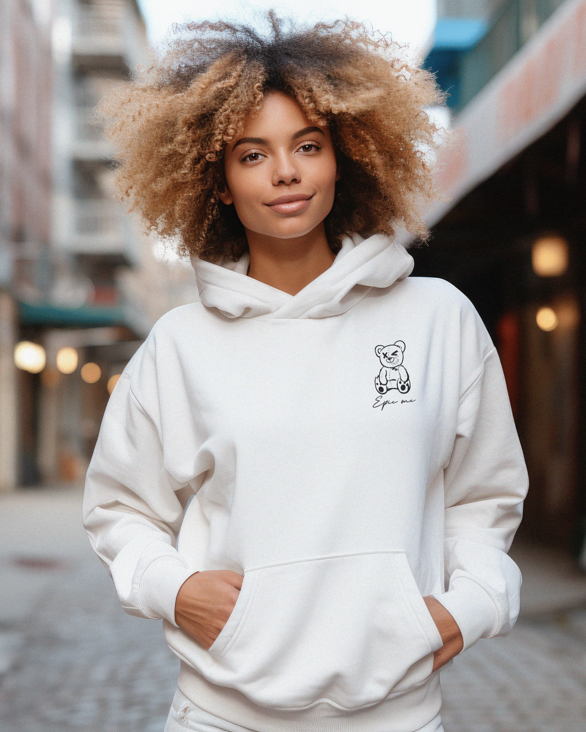 modelo sudadera con capucha broken bear epic me blanca