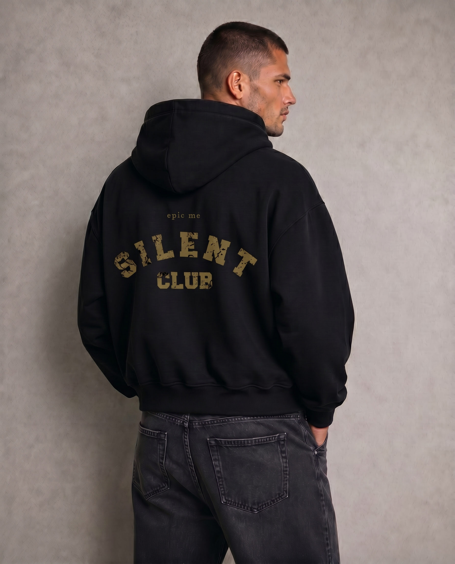 Sudadera cremallera cropped oversize negro estampado Silent Club dorado espalda Epic Me